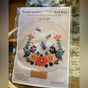 DIY Embroidery Art Kit with Floral and Bee Design